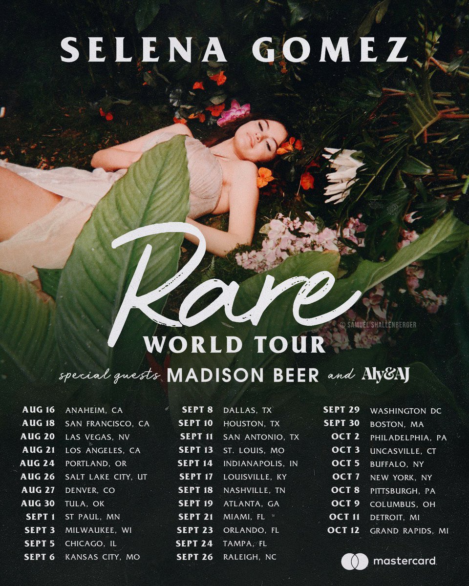revelacionsmg's tweet photo. Selenation has the right to dream! #RareWorldTour https://t.co/f4AHgpjNy6