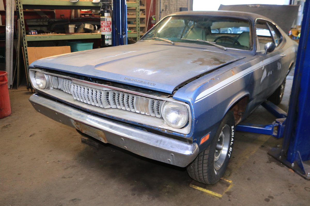 ClassicCarsSMG's tweet photo. Has build sheet and original fender tag 😍
#1971Duster 😀
Visit our website: https://t.co/Ze6j4PRkUk
Call us at 303-296-1688
We've never seen one w/ the medium dark gold poly paint and white interior.
#ClassicCarsForSale
#CarsForSale
#Duster https://t.co/rrG8gVwiqY