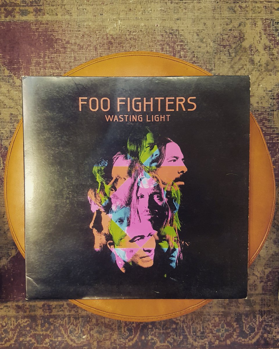 VintageRecords1's tweet photo. 2011 Roswell, Avrupa baskı.
İçinde "Walk", "These Days" ve "Rope" gibi hitlere de sahip, Amerika'da grup adına ilk sıraya yerleşmiş albümü olan Foo Fighters - Wasting Light LP'si için sizleri dükkanımıza veya https://t.co/yIIDcO6QxE adresine bekliyoruz. #foofighters #wastinglight https://t.co/SCFhOy8eTS