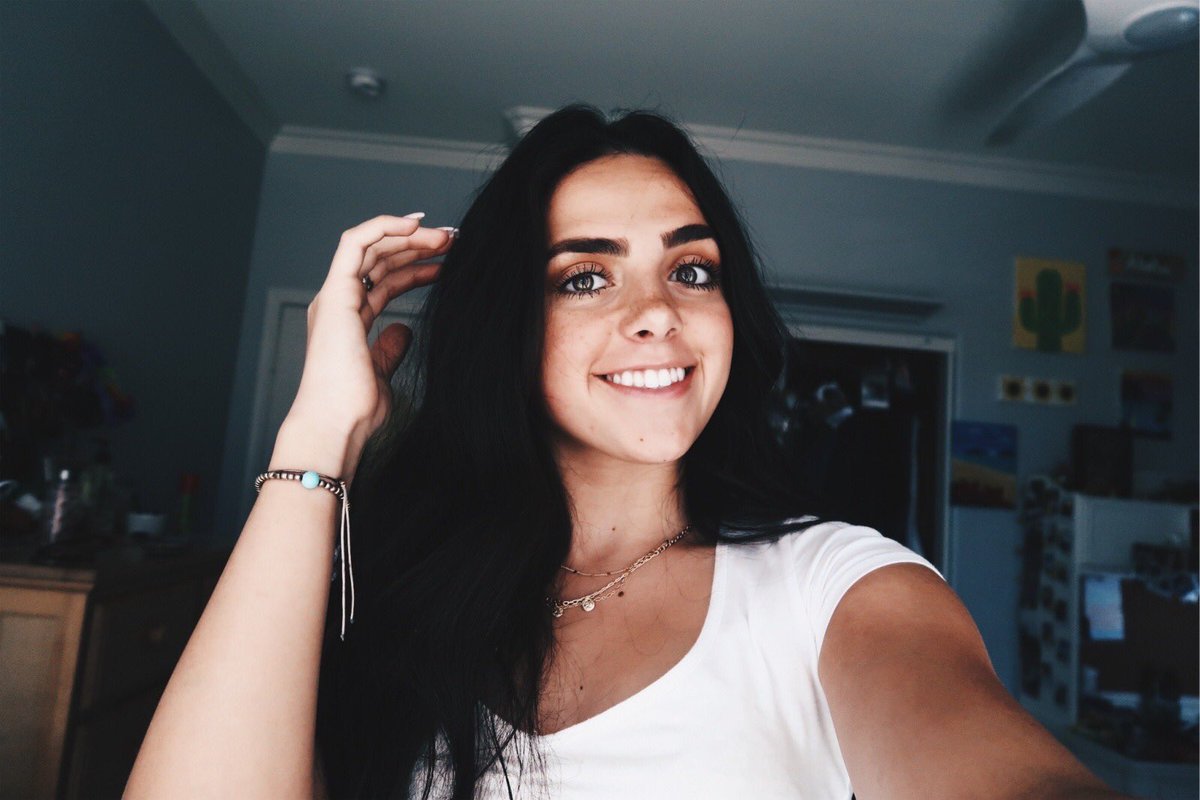 _meganbest_'s tweet photo. My face said 😙😁 https://t.co/lbGBHHVXim