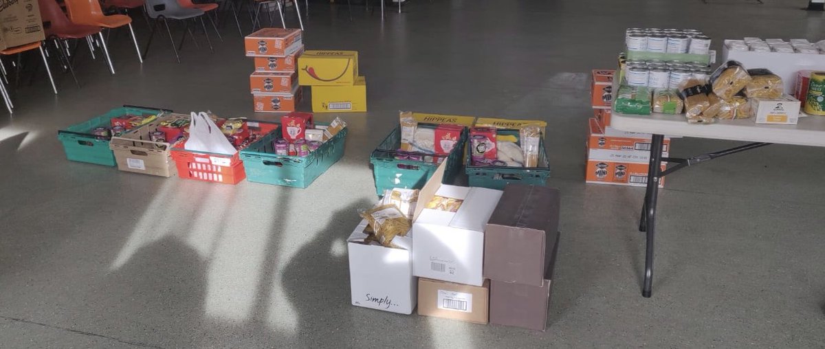 ConnectionsKind's tweet photo. If you have any questions, need any assistance or have any suggestions, please do get in touch.

“For The Community. By The Community.”

#LocalNeeds
#ForTheCommunityByTheCommunity
#HomelessAidUK 

@RegalFoods https://t.co/9uGzUJjBkW