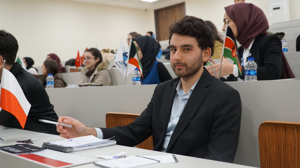 kaihlmun's tweet photo. Disarmament and International Security Committee, at the third day of KAIHLMUN'20.

#kaihlmun #kaihlmun20 https://t.co/LpZaEyf3vE