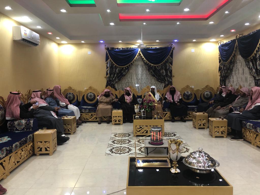 saleh_yahea's tweet photo. #شرفني_ في_ هذا المساء١٤٤١/٦/٢٨ في منزلي صاحب الفضيلة الشيخ/عواد سبتي العنزي الوكيل المساعد لشؤون الدعوة،فجزاه الله خير الجزاء https://t.co/lePRntzkn9