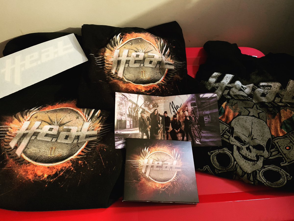 becboo34's tweet photo. New H.e.a.t album!!!! Totally rocks!! 🙌🏼♥️ https://t.co/LJKyiSCSHp