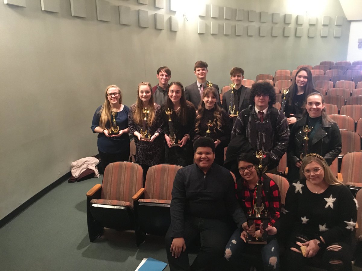 Congratulations to the Neosho Novice Debate Squad for placing 1st out of six schools at the Webb City Novice Debate Tournament.