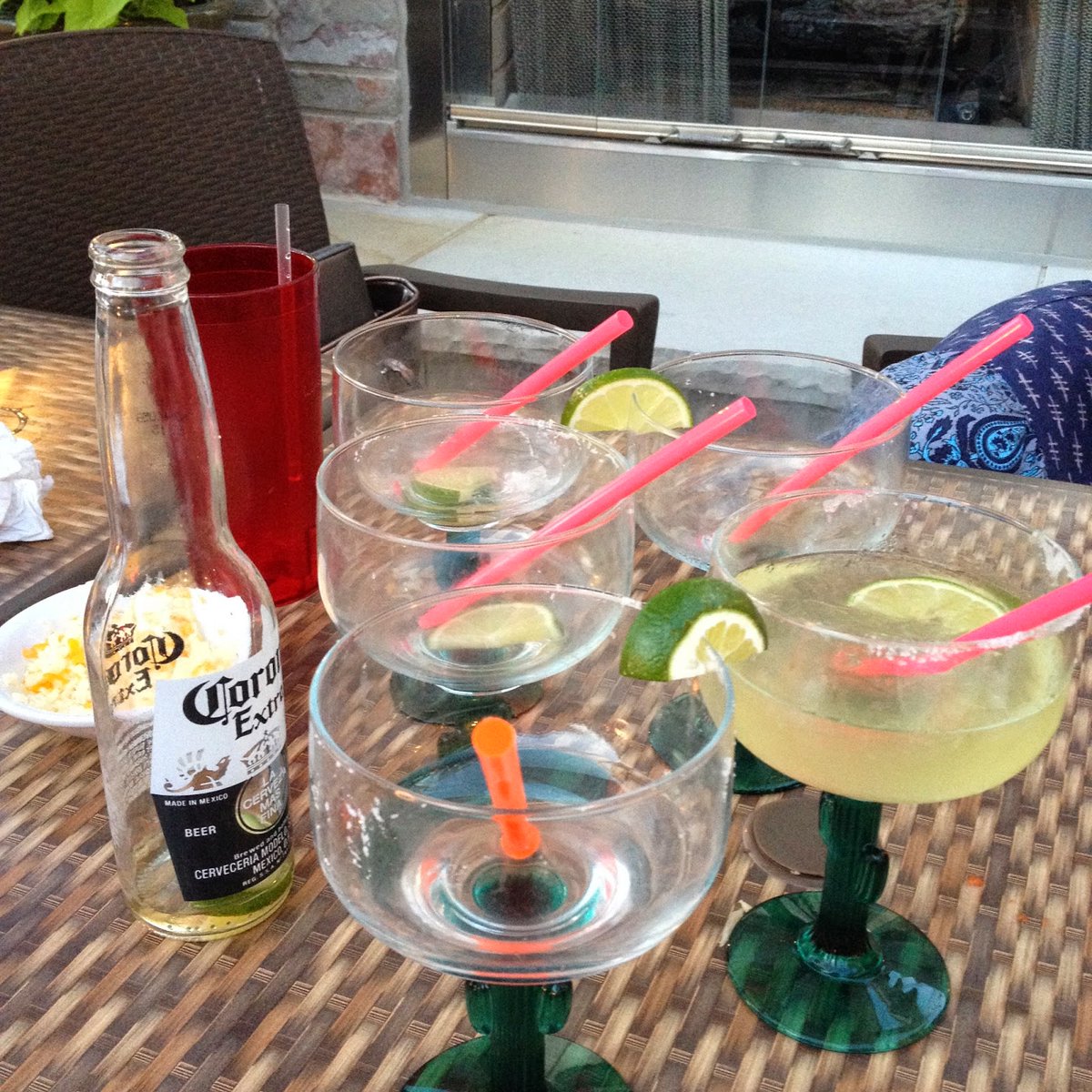 CocktailParty's tweet photo. Happy U.S. National Margarita Day ~ may you enjoy yours as much as we already are! https://t.co/QKEYo5IK0u