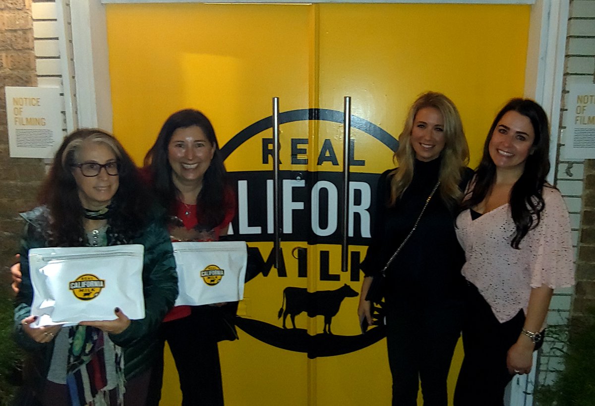 LisaNiver's tweet photo. Thank you @RealCalifMilk!
We loved #TLC without the #THC!
At #CaDairyDispensary we had #CBD: "California's Best #Edibles!" I loved the ice cream with gold & popcorn with flavored butters.
More #RealCalifMilk #photos: https://t.co/Wr24TRIAMQ Thanks to Gabrielle & Gretchen! https://t.co/K7RYLWb84Z