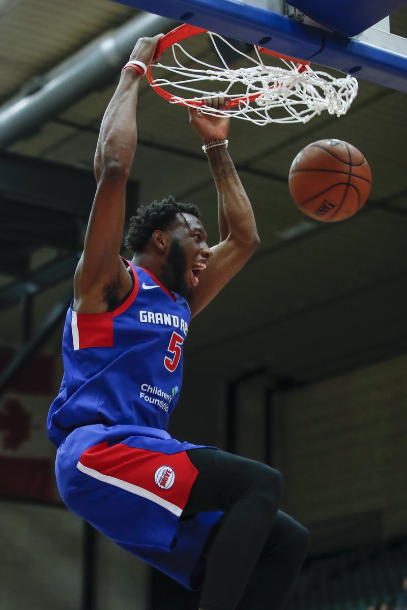 DetroitPistons's tweet image. OFFICIAL: The Pistons have signed forward/center Donta Hall to a 10-day contract.

Hall has averaged 15.4 points and 10.5 rebounds in 36 games this season with the @grdrive 

Welcome @_datboi05!