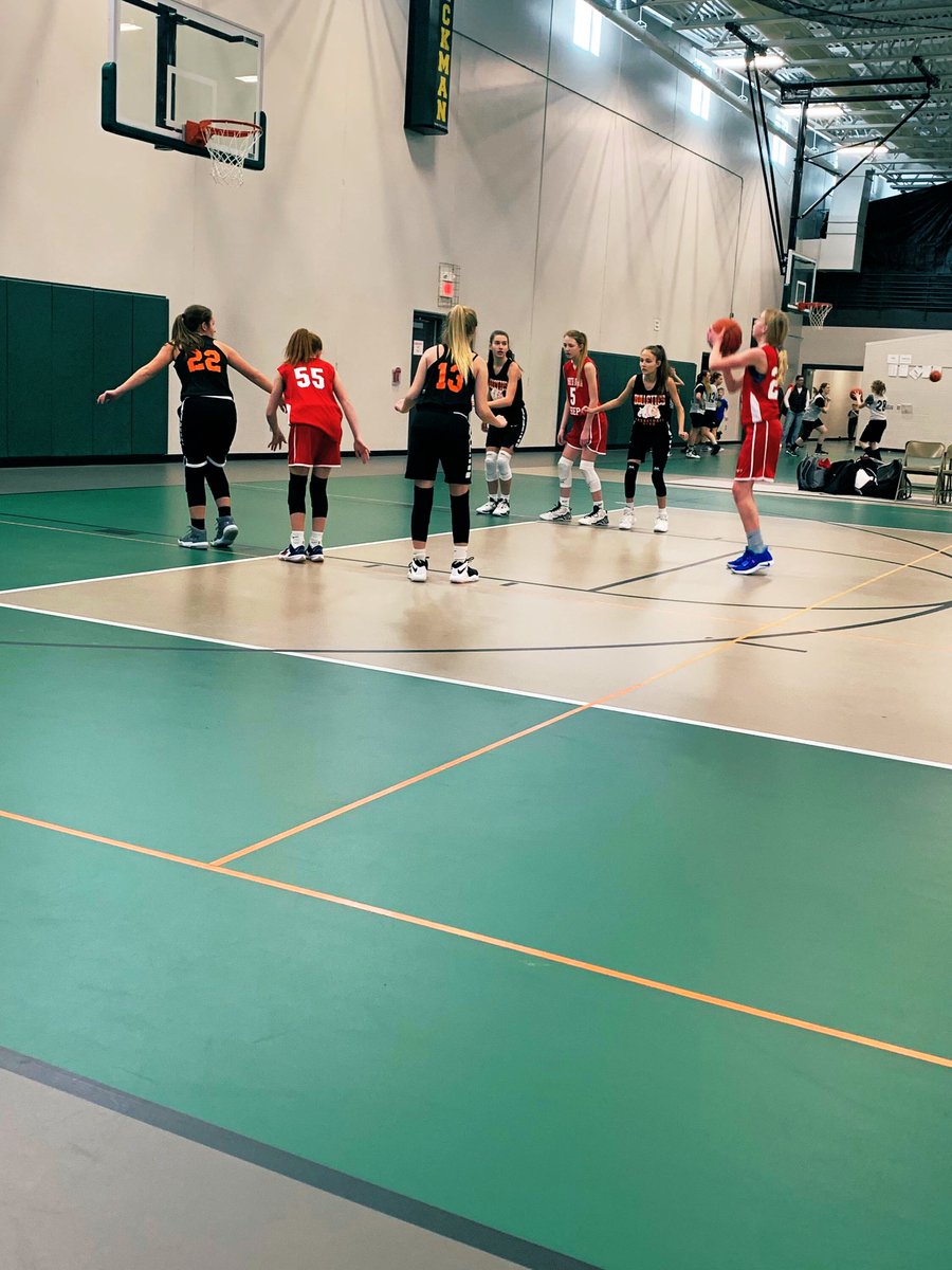 North Iowa Prep 7th grade girls earned 2nd place at the 8th grade Crossover Classic Tournament! Way to go girls!🏀