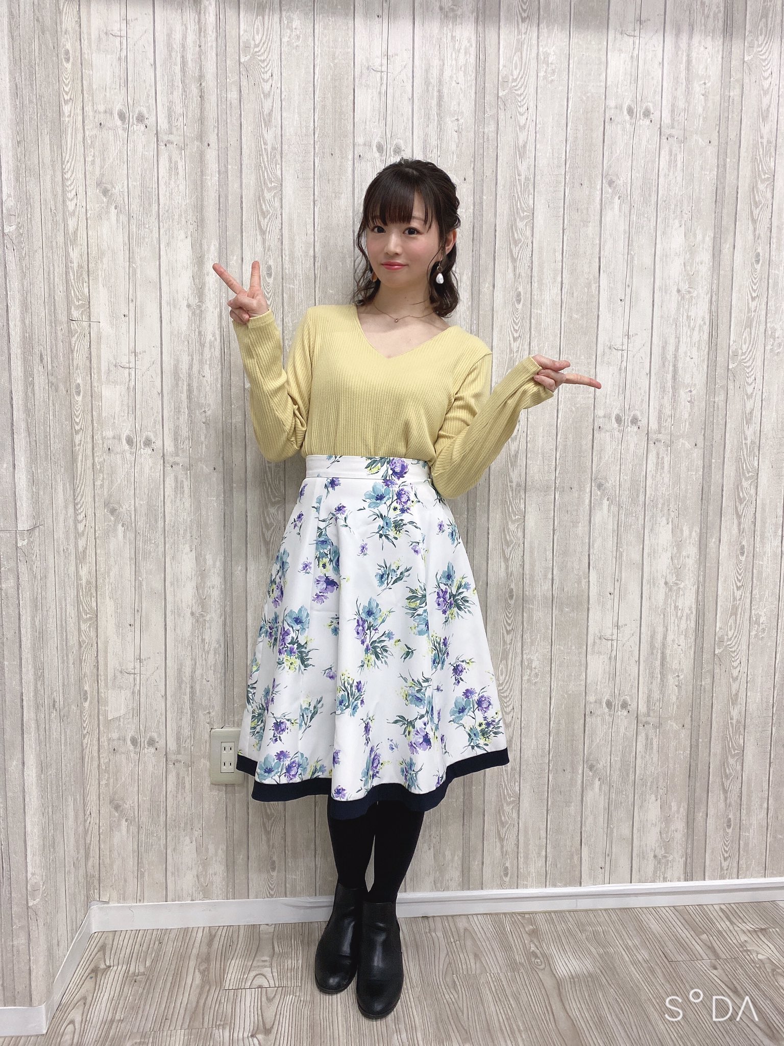 喜屋武ちあき 髪切りたい 女っぽい見た目は自分的に似合わないし中身とのギャップを感じる 私の好きなマザーグース では 女の子はお砂糖とスパイスとすてきな何もかもでできている でも私はロボットアニメと漫画とゲームと酒でできている