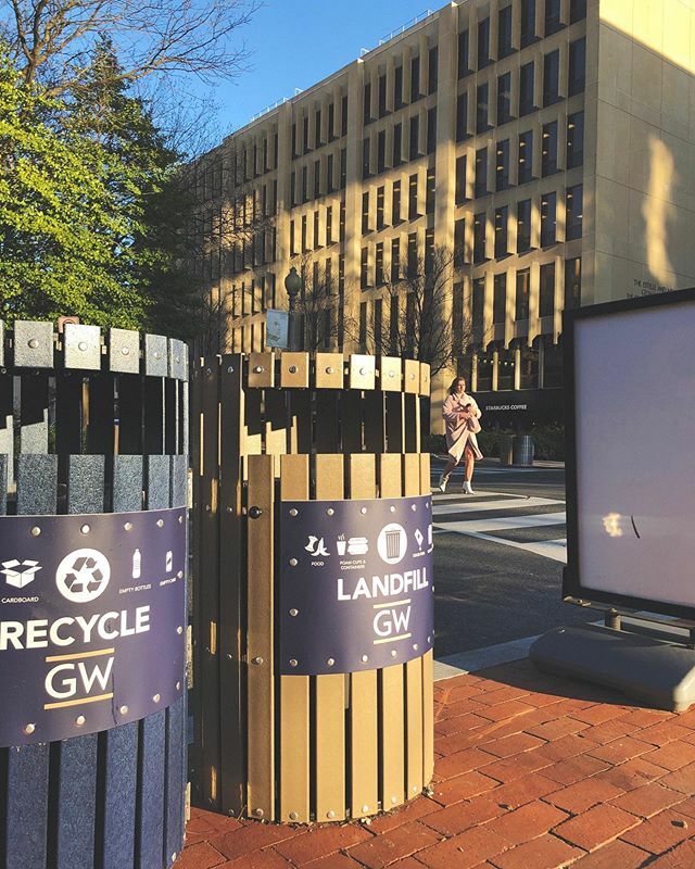 mariossavva's tweet photo. #georgewashington #georgewashingtonuniversity #washingtondc #washington #dc #street #streetphotography #everybodystreet #paintseries https://t.co/eUMD41rIRO https://t.co/604uOhUzul