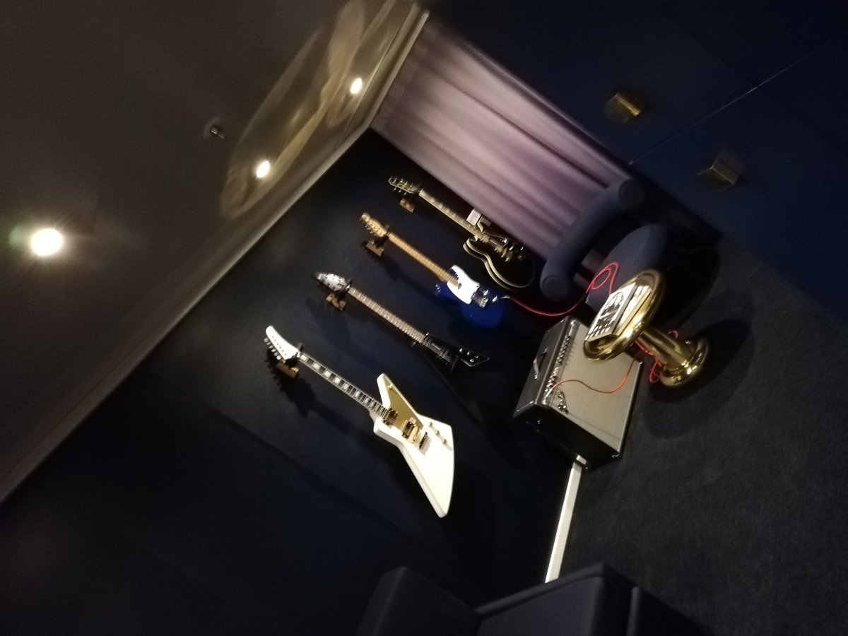 Ekat_Dim's tweet photo. Amazing time onboard the brand new #ScarletLady ⛴️ 😍@VirginVoyages @ShaneRileyVV @iglu_sim @nicecupoftea @kirsteenf @Nataliedraper84 @planetcruise #PartyLikeARockstar https://t.co/036kj8WZsN