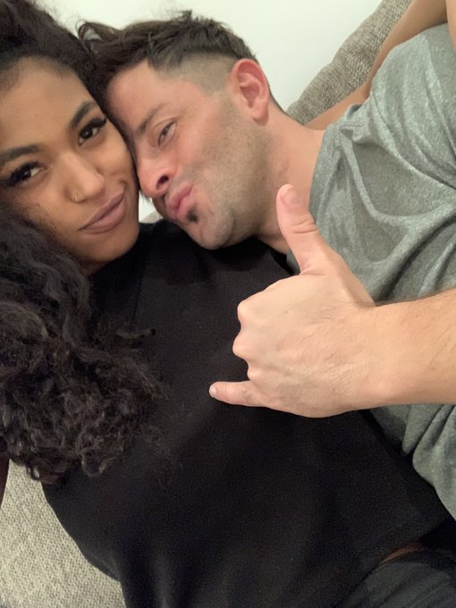 hoy he grabado con lo incre&iacute;ble y inigualable @NickMorenoXXX  luego m&aacute;s novidad https://t.co/3I3nvmA<a href="/tag/bestboobs"class="tags"><span>#bestboobs</span></a><a href="/tag/voteme"class="tags"><span>#voteme</span></a><a href="/tag/eroaward"class="tags"><span>#eroaward</span></a><a href="/tag/bestnewlatinpornfemale"class="tags"><span>#bestnewlatinpornfemale</span></a>