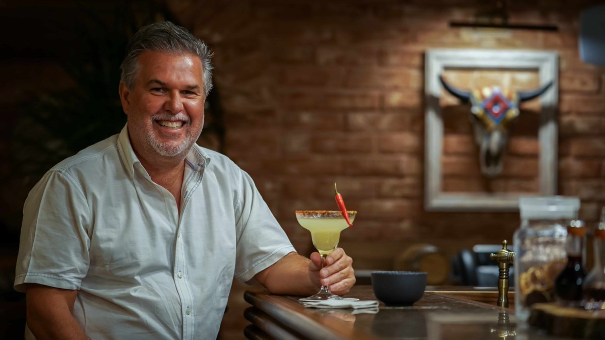 Happy #NationalMargaritaDay amigos! Kick back and enjoy the crowning jewel of cocktails today.
📍: @ToroIstanbul