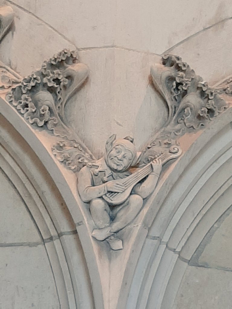 california458's tweet photo. L'art Gothique dans toute sa splendeur #Bourges #RouteJacquesCoeur 🏰🌤⚜💕 https://t.co/toCSBF4uYf