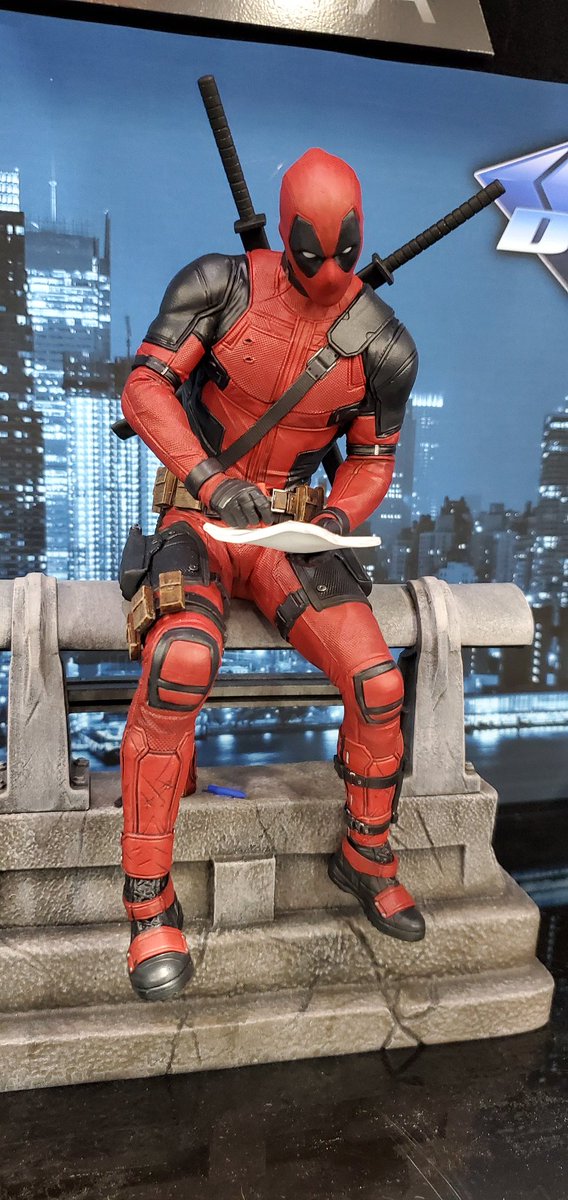 AgentM's tweet photo. Some great @Marvel items from @CollectDST. Starting with #Deadpool statues. #ToyFair2020 #AgentMLovesToyFair https://t.co/m4CagfiC1i