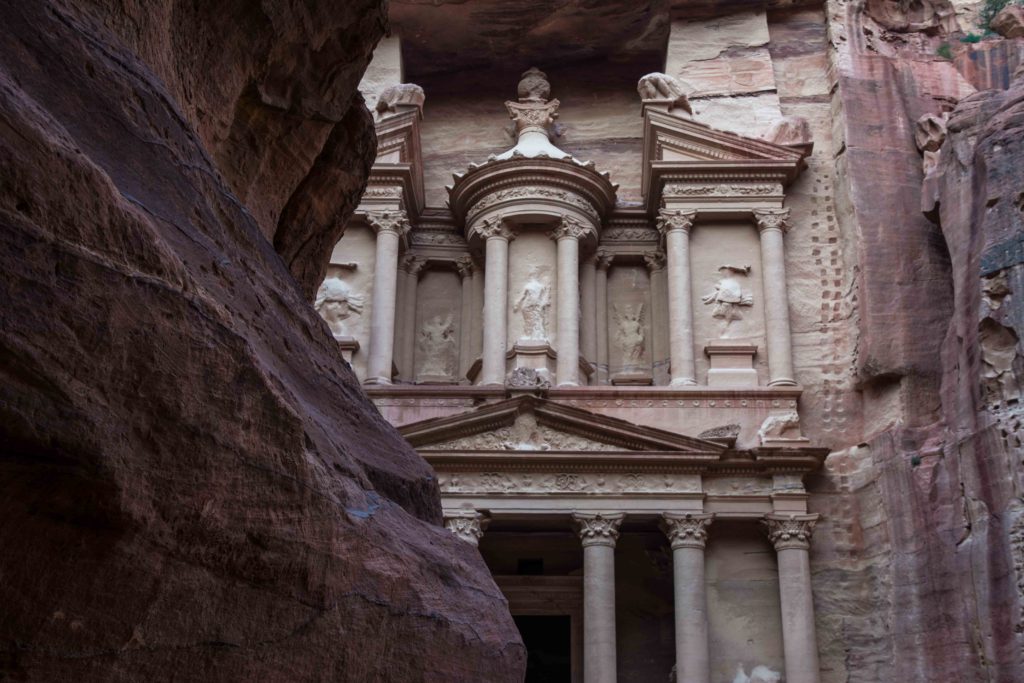 wanderlust6758's tweet photo. Best Places to Visit in Jordan - The Unending Journey https://t.co/vvA3SJhZmC via @unendingjourney https://t.co/GvdOZSBUy9