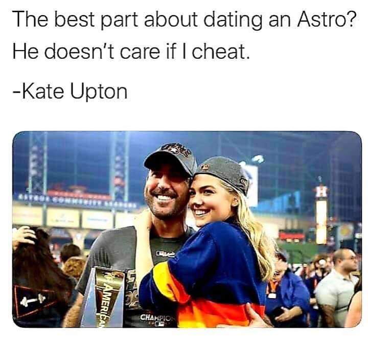 Green10Jay's tweet photo. To funny not to post 😂 https://t.co/hOJLm42oT7