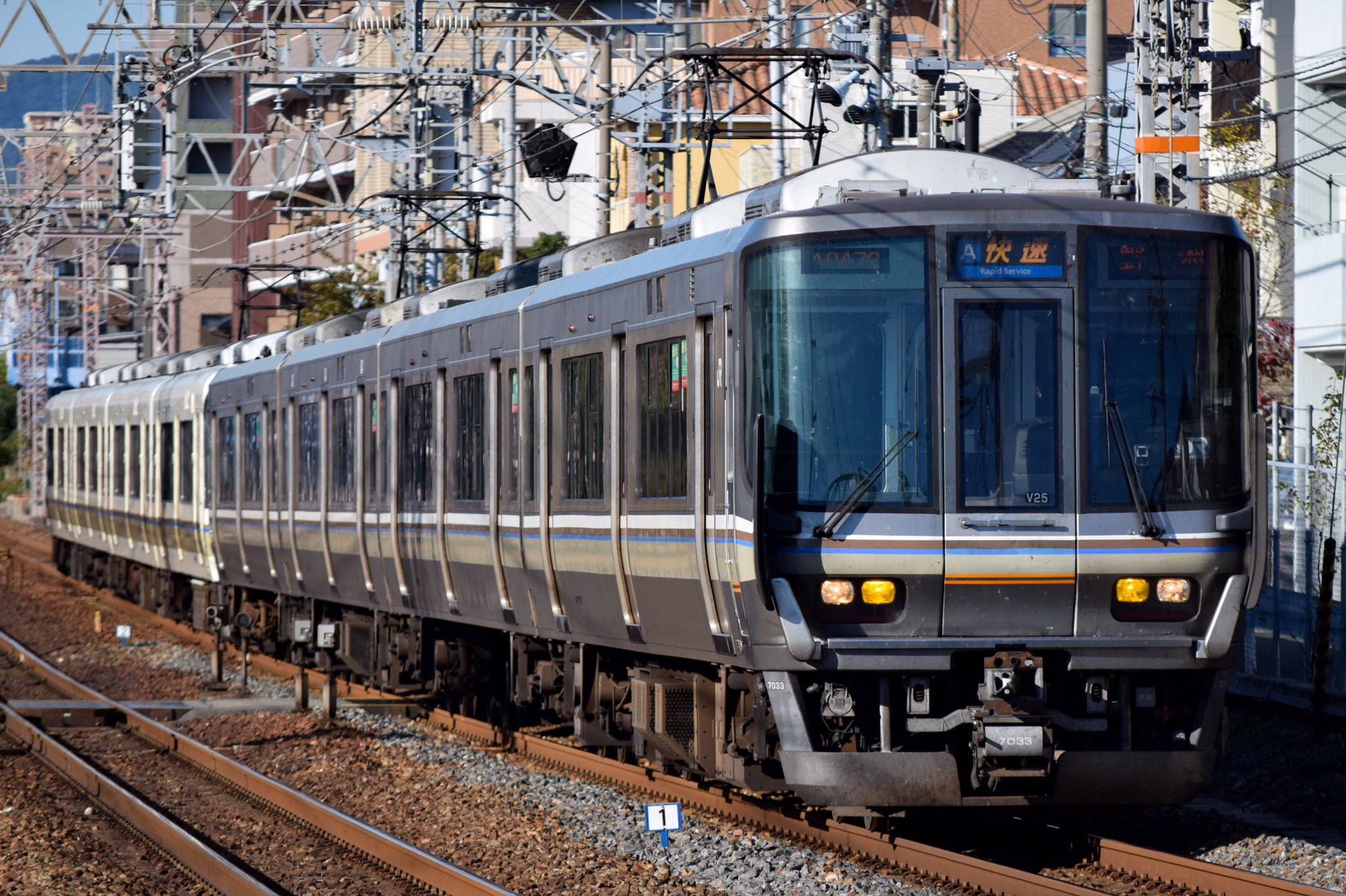 のからぎ บนทว ตเตอร 223系の日 221系性能の6000代 ホシ車はたまに撮りますが ミハ車はほとんど撮ることがありません 221系が本線から撤退したら ホシ車のcvは意味がなくなってしまうので 順次v編成に戻していくのでしょうかね T Co Lb2adta9hv ทว ต