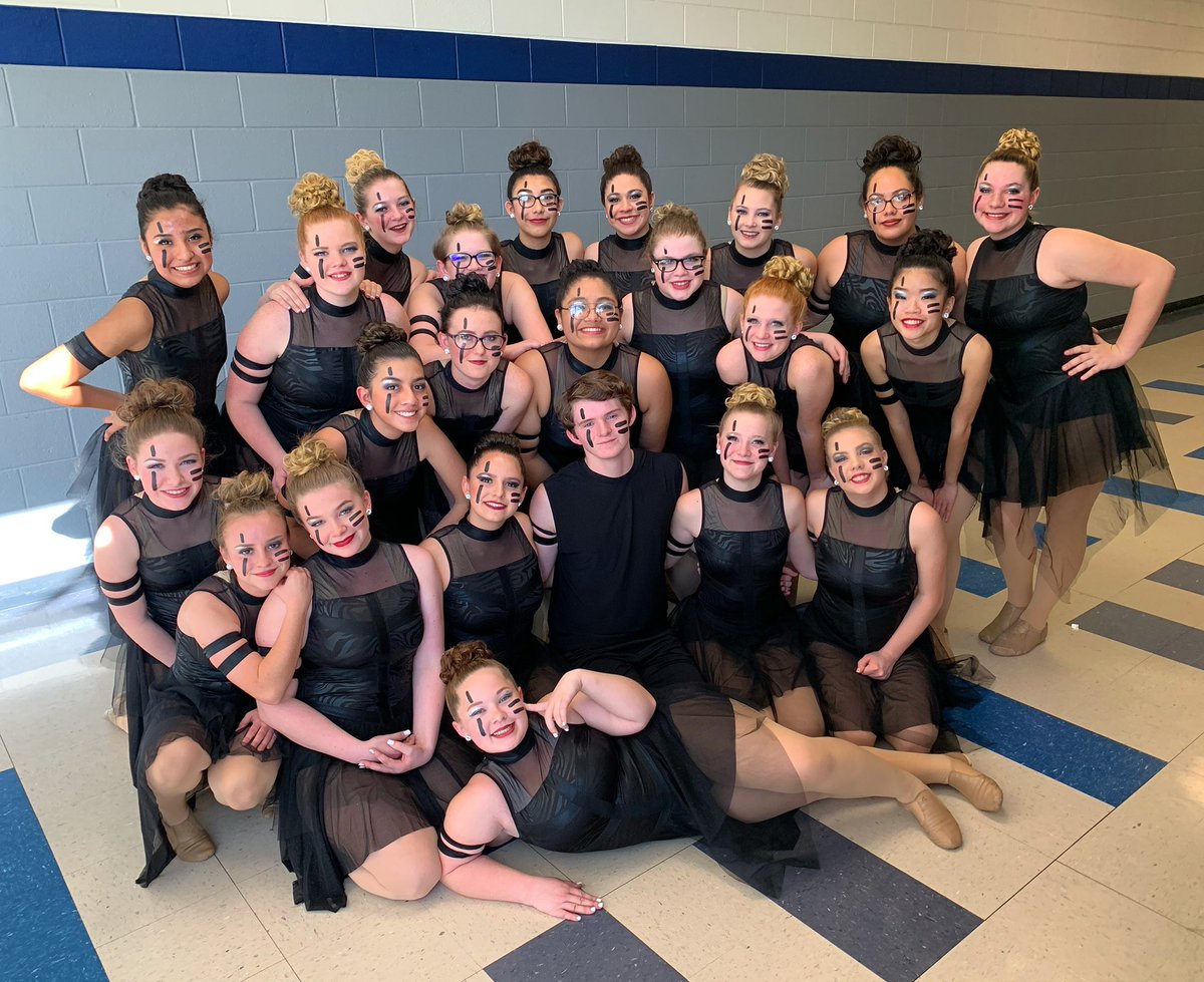 SVilleDance's tweet photo. Our Sting tribe on deck for team contemporary! #statecontest #BEElieve #1920stings 💛💙🏆💙💛 https://t.co/Na7MGf0myQ