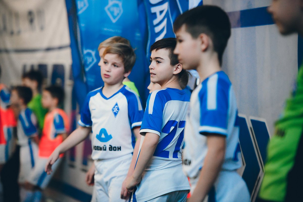 🏆 Сегодня прошел четвертый игровой день на всероссийском детском футбольном турнире «Кубке защитника Отечества» в возрастной категории U-11.

▶ Полностью можно прочитать по ссылке: kc-academy.ru/2020/02/23/kry…