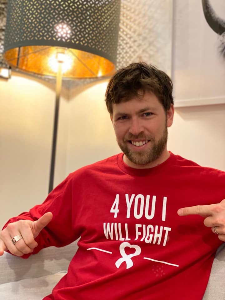 ObColl's tweet photo. Former professional snow boarder Kevin Pearce is a fighter too! Thanks for supporting!! #4YOUIWILLFIGHT 💪🏻 #knockoutals #4acure https://t.co/CHMW5aNwCD