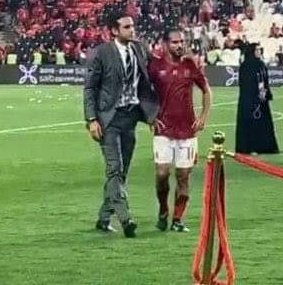 Eng1HusseinTaib's tweet photo. فين عقوبة وليد سليمان.. كده أنت جبت حقه يا فضل #اتحاد_فضل_الاهلاوي https://t.co/AfrcVfwhWx