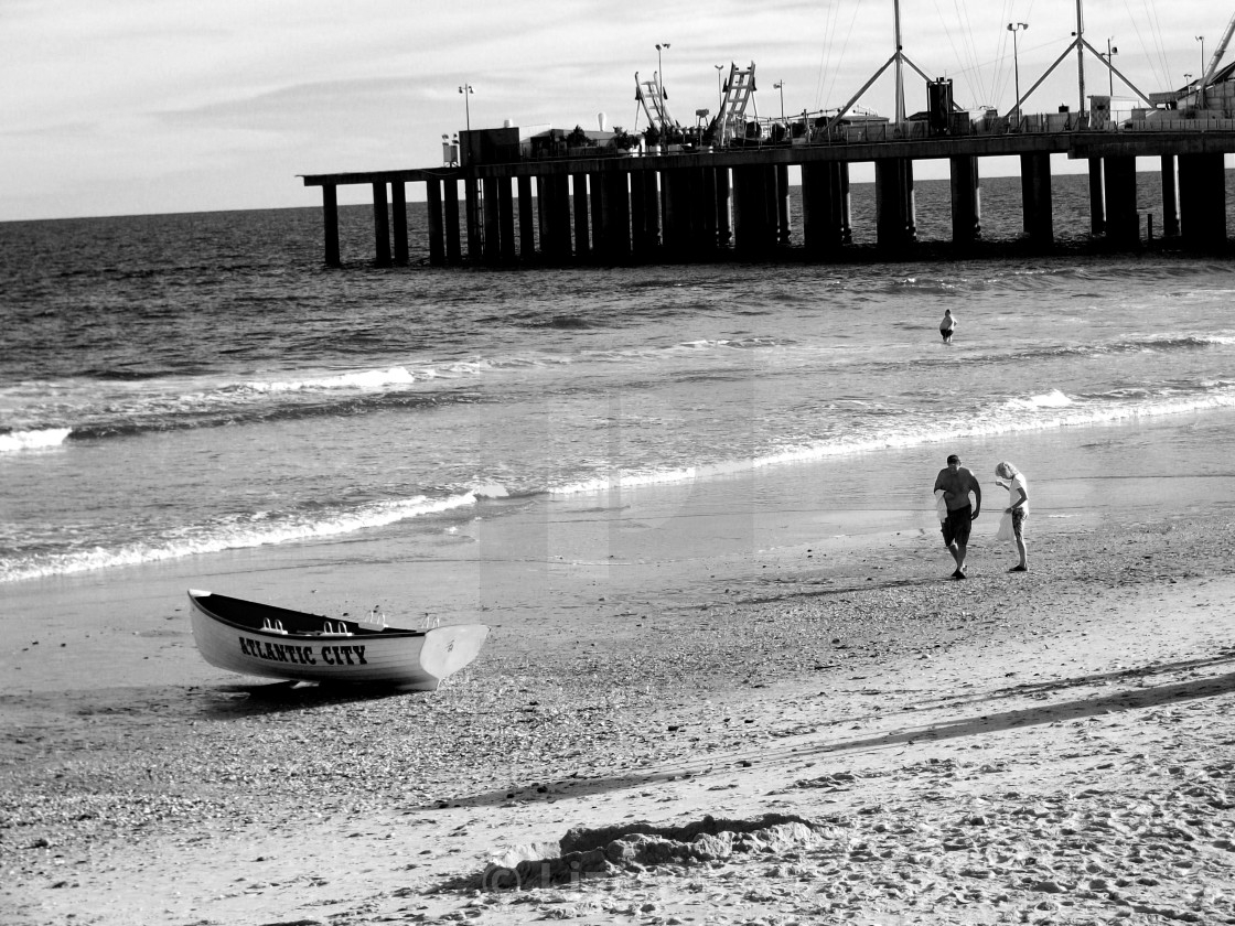 boat_ac's tweet photo. #didyouknow The Atlantic City Beach Patrol began in June of 1892. Atlantic City had the first paid, professional lifeguards in the country. #acboardwalk #jerseybound #acpromoter #atlanticcitybound #acbound #summertime #travelling #jersey #ac #tourism #travelingram https://t.co/jWkJCt1ovb