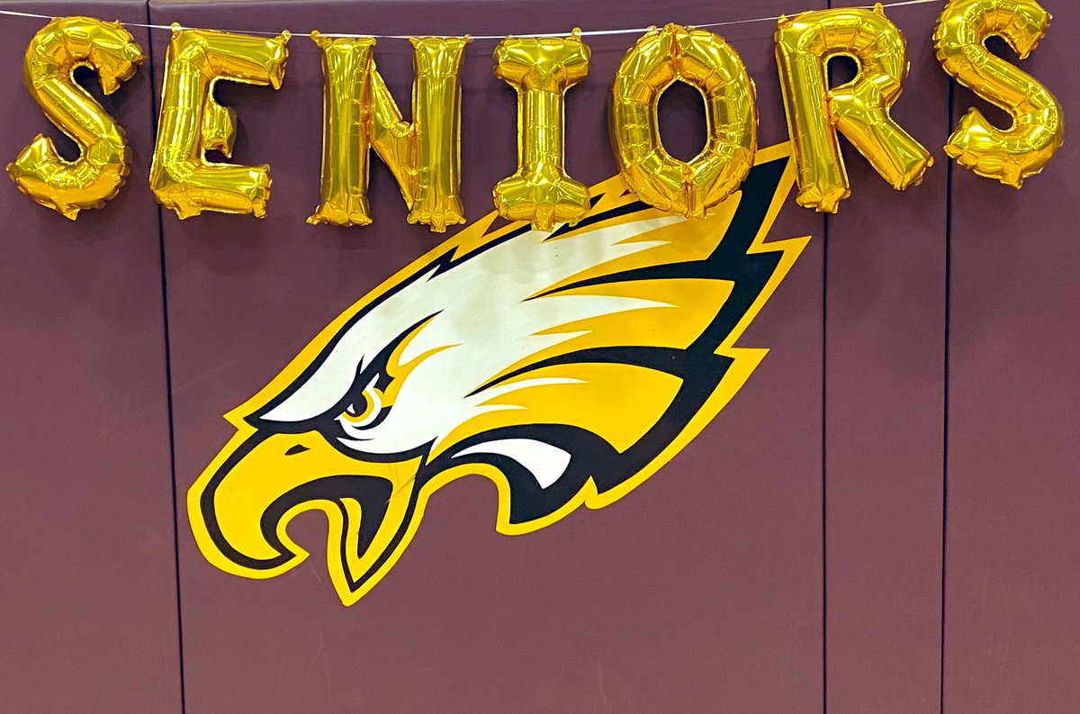 It’s Senior Night at the Nest! 🏀<a href="/HDJ_Dance/">Jacobs Dance Team</a> <a href="/HDJCheer/">Jacobs Cheer</a> <a href="/JHSHoops/">Jimmy Roberts</a>!