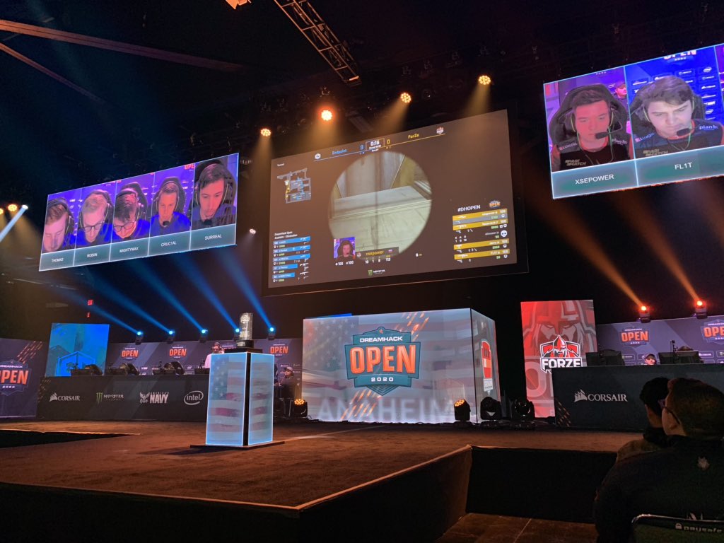 @DreamhackAnaheim and just witnessed a huge upset in CS:GO - <a href="/Endpoint/">sameel arif</a> just beat <a href="/Forze/">So</a>. Had them 10-0 early in map #1. Now, <a href="/ence/">ENCE</a> and <a href="/mibr/">MADE IN BRAZIL.</a> are playing for their tournament lives. It’s a little topsy tirvy out here in Anaheim???