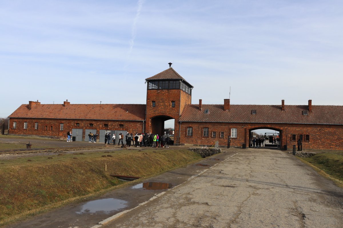 Emanuellopes_'s tweet photo. 📍Auschwitz, Poland 🇵🇱 https://t.co/9yQ4X702nb