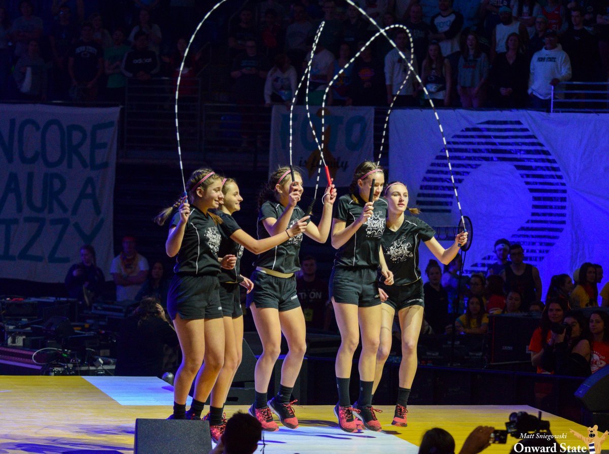 OnwardState's tweet photo. Name a more electric performance than @BungeeJumpers. We'll wait! https://t.co/eesPd4NYif