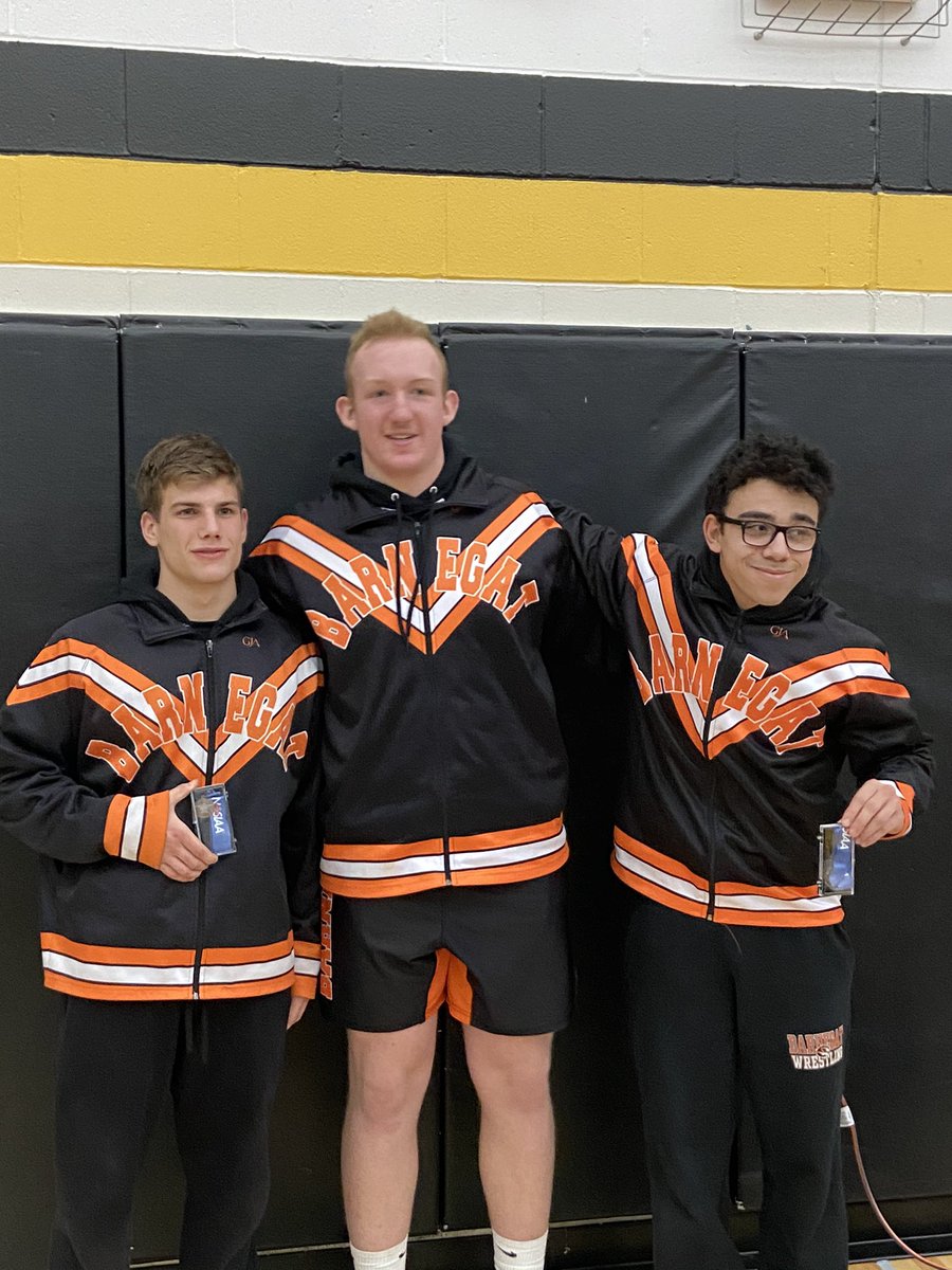 CoachMcCarth's tweet photo. District 29 HWT Champ Griffin Jackstadt. 3rd place finishers 132- Mike DiPianta and 170- Mason Bayer. https://t.co/32uiGlm1Ef