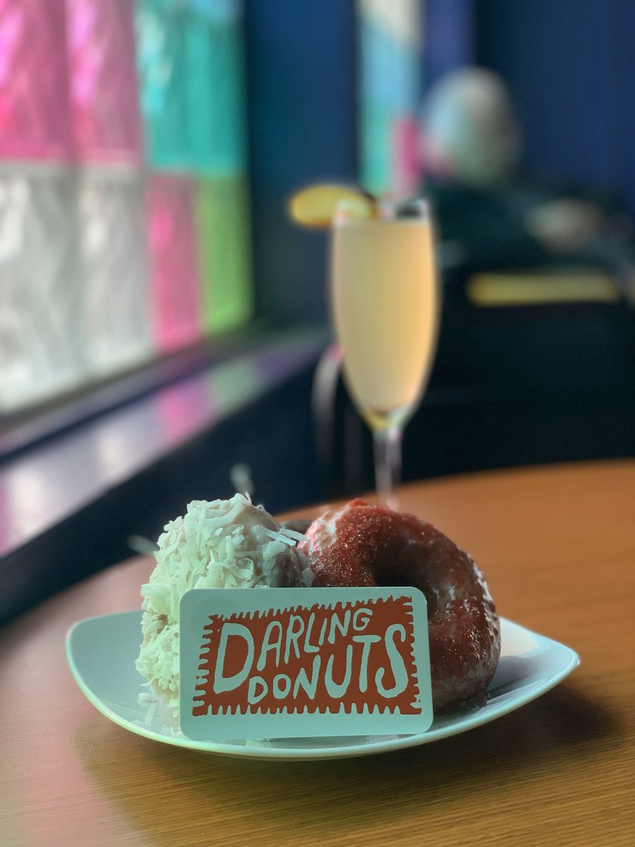 Vegan <a href="/DarlingDonuts/">darling donuts</a> now being served <a href="/midtwncrossing/">Midtown Crossing</a> during brunch. #brunch #midtownmemphis