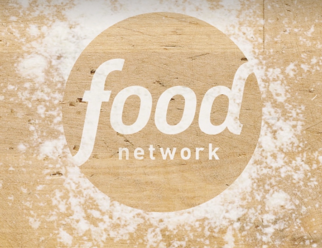 I am about to go LIVE in a few minutes at  @foodnetworkkitchen app! On the menu is Coconut Shrimp with Mango Peach Salsa! Get your ingredients ready to go! Yay!
.
.
.
#foodnetwork #foodnetworkkitchen #christyvega #casavega @casavegarestaurant #coconutshrimp