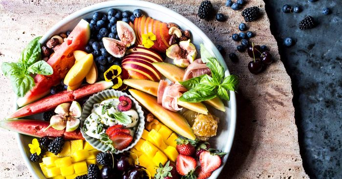 FawnC88's tweet photo. 10 Heart Healthy Snacks to Fill You Up Between Meals https://t.co/rORVGO83dz https://t.co/cvdrR8xtiu