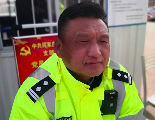 Global Times A Most Handsome Face Zhao Xudong Shown In The Photos Is A Policeman Working At An Epidemic Checkpoint In Heyang County Shaanxi Province Due To Constant Sun Exposure Global Times A Most Handsome Face Zhao Xudong Shown In The Photos Is A Policeman Working At An Epidemic Checkpoint In Heyang County Shaanxi Province Due To Constant Sun Exposure