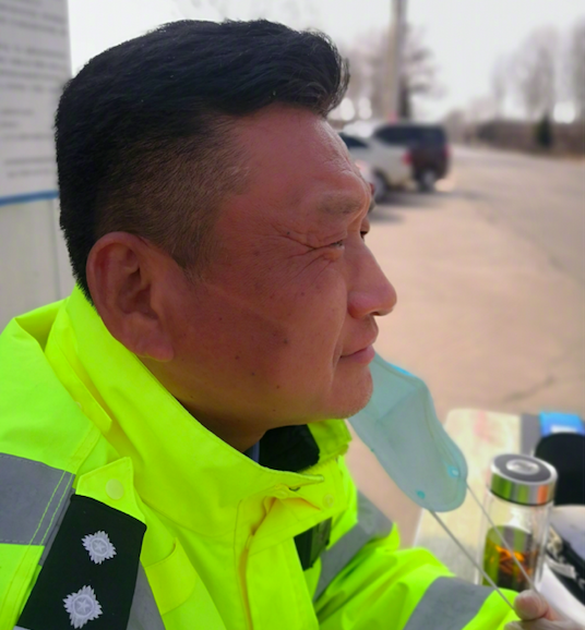 Global Times A Most Handsome Face Zhao Xudong Shown In The Photos Is A Policeman Working At An Epidemic Checkpoint In Heyang County Shaanxi Province Due To Constant Sun Exposure Global Times A Most Handsome Face Zhao Xudong Shown In The Photos Is A Policeman Working At An Epidemic Checkpoint In Heyang County Shaanxi Province Due To Constant Sun Exposure