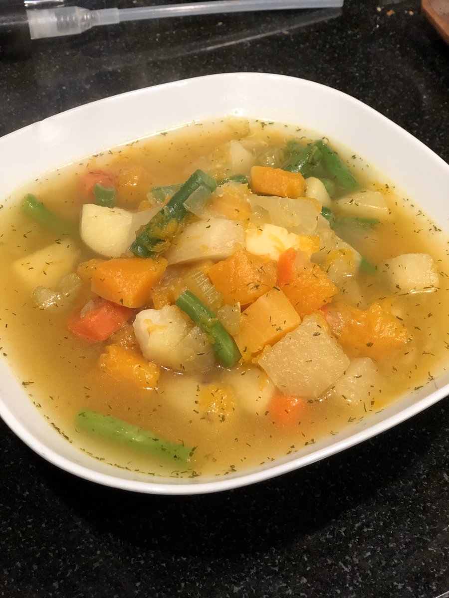 SinnamonLove's tweet photo. Winter Vegetable Soup: Butternut Squash, Potato, Green Beans, &amp; Mirepoix. #eathomemade https://t.co/qrGXk9Z6B6