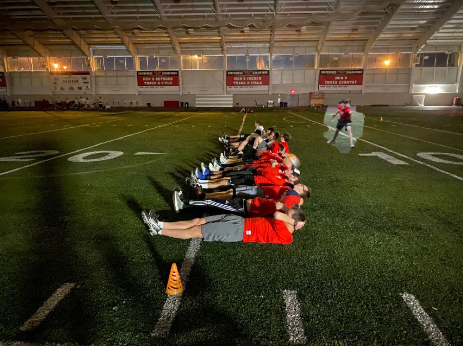 GCCUltimate's tweet photo. when the lights go off...  #naptime https://t.co/6fBBvfatKY