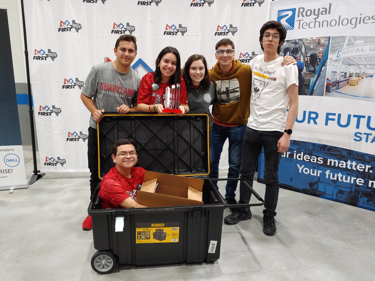 Sharylandrobots's tweet photo. Going to World Championship!!!! @voltage12397 https://t.co/JiKl1FbJ58