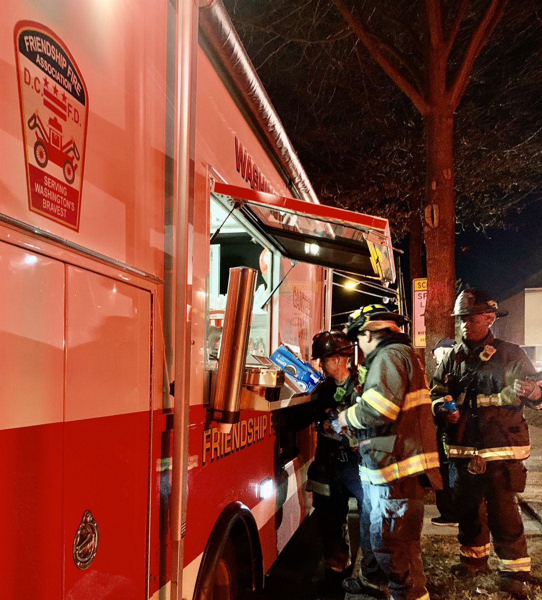 dcfireems's tweet image. #DCsBravest thank the volunteers of @FFADC for staffing the canteen unit at the 2nd Alarm and providing rehydration fluids and power snacks to our personnel.