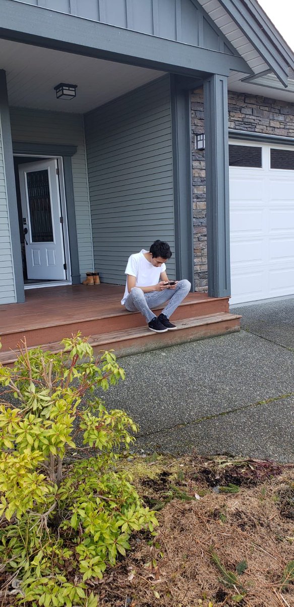 Fernanfloo's tweet photo. Lo dije hace unos meses y hoy lo confirmo. El “Call Of Duty mobile” es de lo mejor que ha sacado la saga en muchísimo TIEMPO!!. Llevo viciado todo el día carajooooo!! https://t.co/VPgydnfdcw