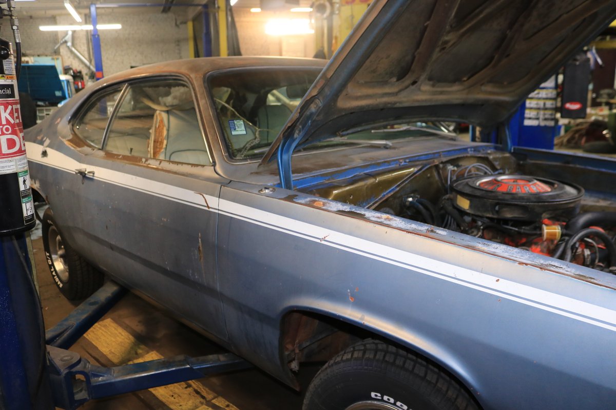 ClassicCarsSMG's tweet photo. Has build sheet and original fender tag 😍
#1971Duster 😀
Visit our website: https://t.co/gK7YpBGegT
Call us at 303-296-1688
We've never seen one w/ the medium dark gold poly paint and white interior.
#ClassicCarsForSale
#CarsForSale
#Duster https://t.co/iJs3KvCUmA