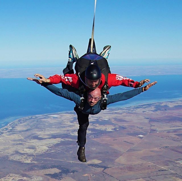 SkydiveADL's tweet photo. Tandem Ballet anyone? 📸 @jase_and_henry
Book now https://t.co/nzgskcV05R
(08) 88261 4161
#getintoskydiving #adelaideskydiving #adelaidetandemskydiving #coastalskydive #CRW #extremesportssa #IChooseSA #jumpsa #lowerlight #skydivingsa #satourismawards #… https://t.co/8JTsaOIE3T https://t.co/jzXwVzBr9R