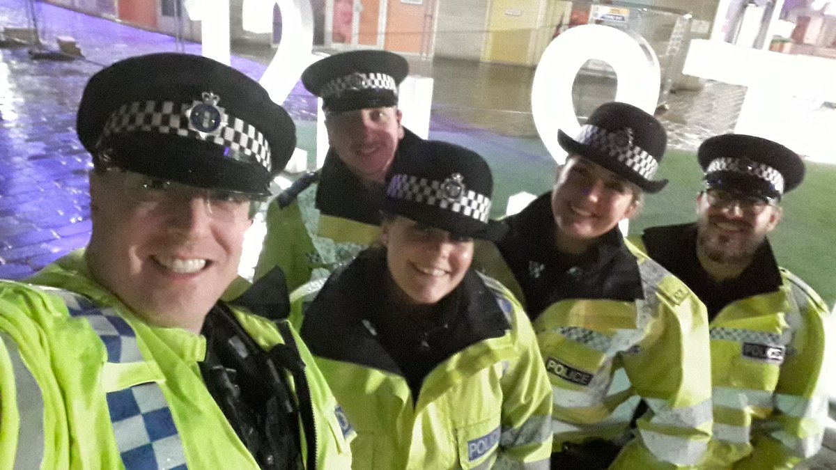 tvp_mk's tweet photo. #Team5 are out on foot around the Xscape and Theatre District #debus it's cold and wet out there. Wrap up, stay warm and stay safe #P6485 https://t.co/v0Ot1JicnF