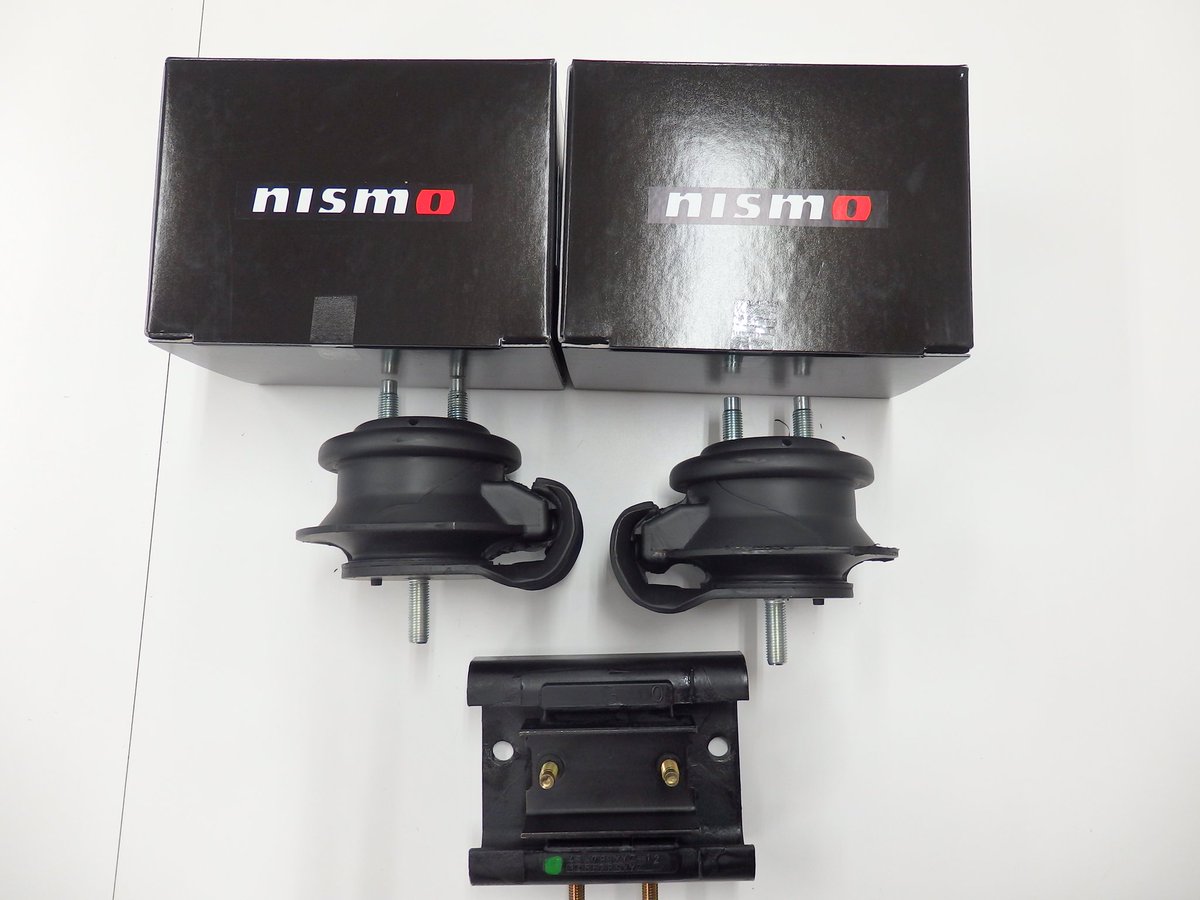 Viper Japan Ecr33スカイラインのマウント交換です ニスモ製エンジンマウント ミッションマウントを使用します 工賃込み50 300円 税別 日産車はまだまだ部品がでます ニスモは強い味方です 有限会社バイパー 049 239 1955 R33 ニスモ Nismo