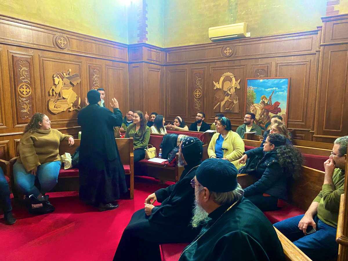 BishopAngaelos's tweet photo. A very diverse day continued with a @SMAAMchurch Servants’ Retreat on the theme of #Relationships. Spoke to this inspiring group of servants on the importance of our relationships with one another as a #witness to those we serve, because:
Our #UnityInspires
Our #DisunityHinders. https://t.co/UqxKK7aObq