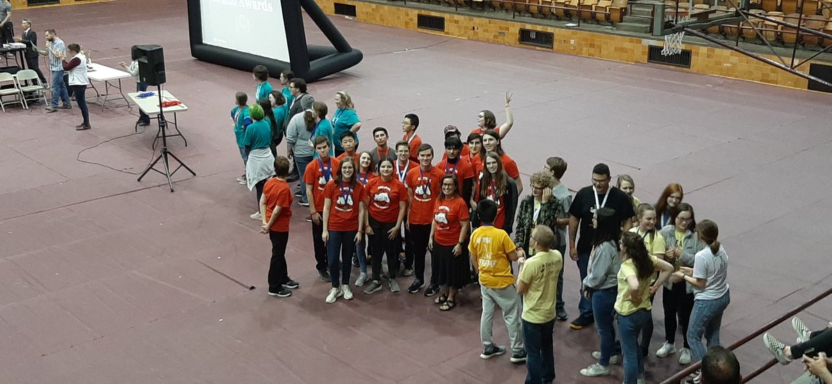 AUzzell's tweet photo. Spent the day at Regional Science Olympiad. Love being involved with all grade levels from CHS and Scholars! Thrilled to help in little ways for the team! @CentralBulldog @PhelpsCenter @SSPscience #springfieldscholars @SPS_Competes https://t.co/z8U7Ra4jA9