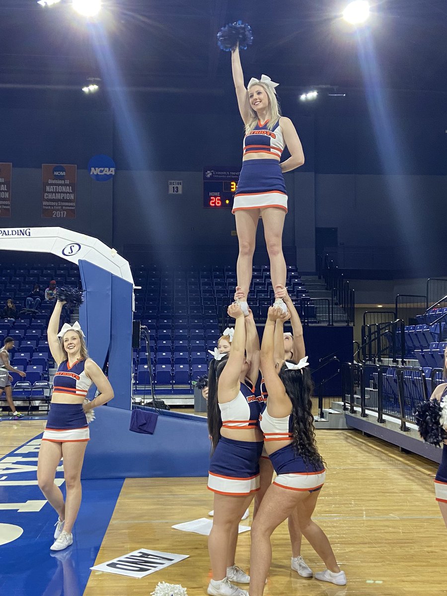 UTTyler_Spirit's tweet photo. Fun way to end the season, @uttylermbb #UTTylerPatriotSpirit https://t.co/XEx1QEWK3A